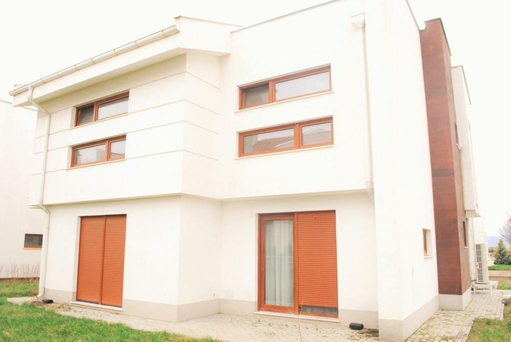 Image Alternative text