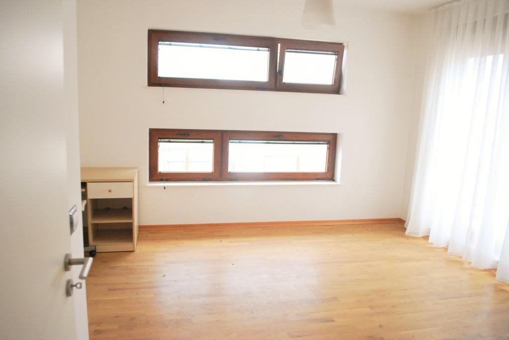 Image Alternative text