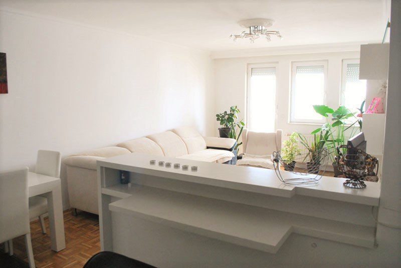 Image Alternative text